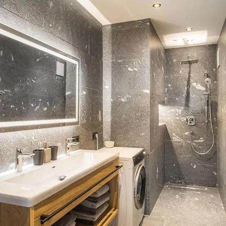 Jagerstueberl-60qm Eg Mit Gr Terrasse By Interhome